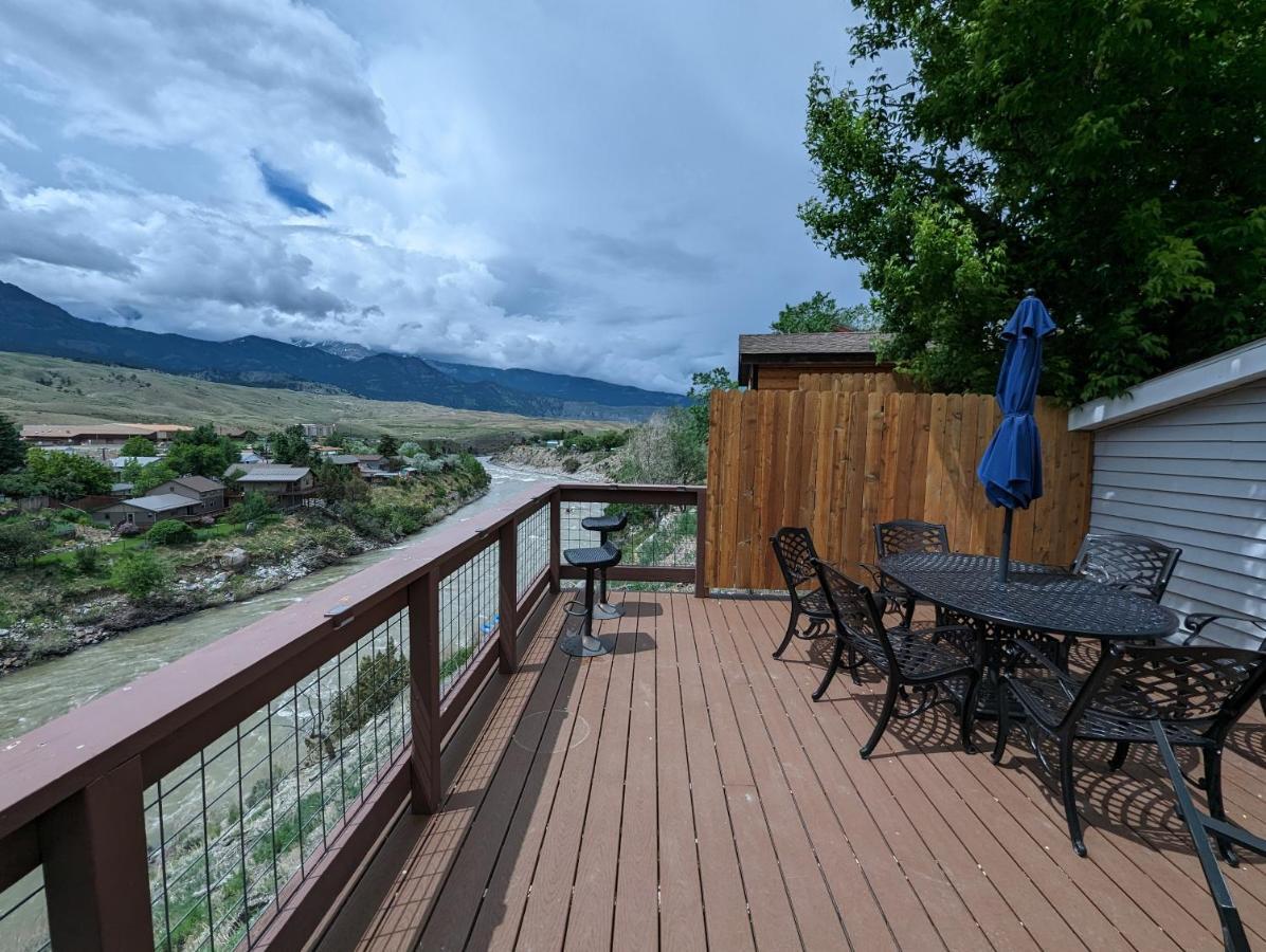 Yellowstone Treasure Guesthouses On The River Gardiner Eksteriør billede