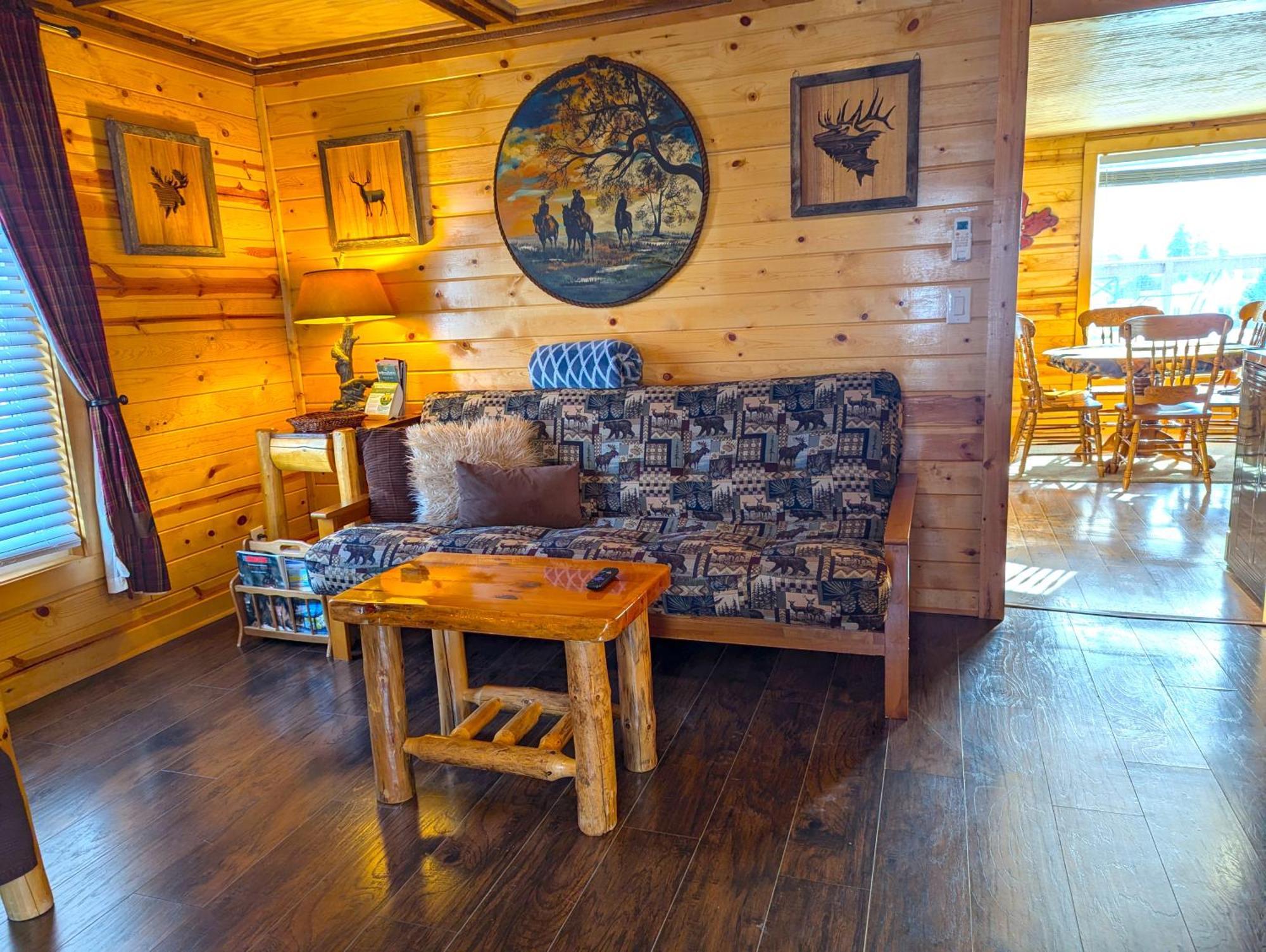 Yellowstone Treasure Guesthouses On The River Gardiner Eksteriør billede
