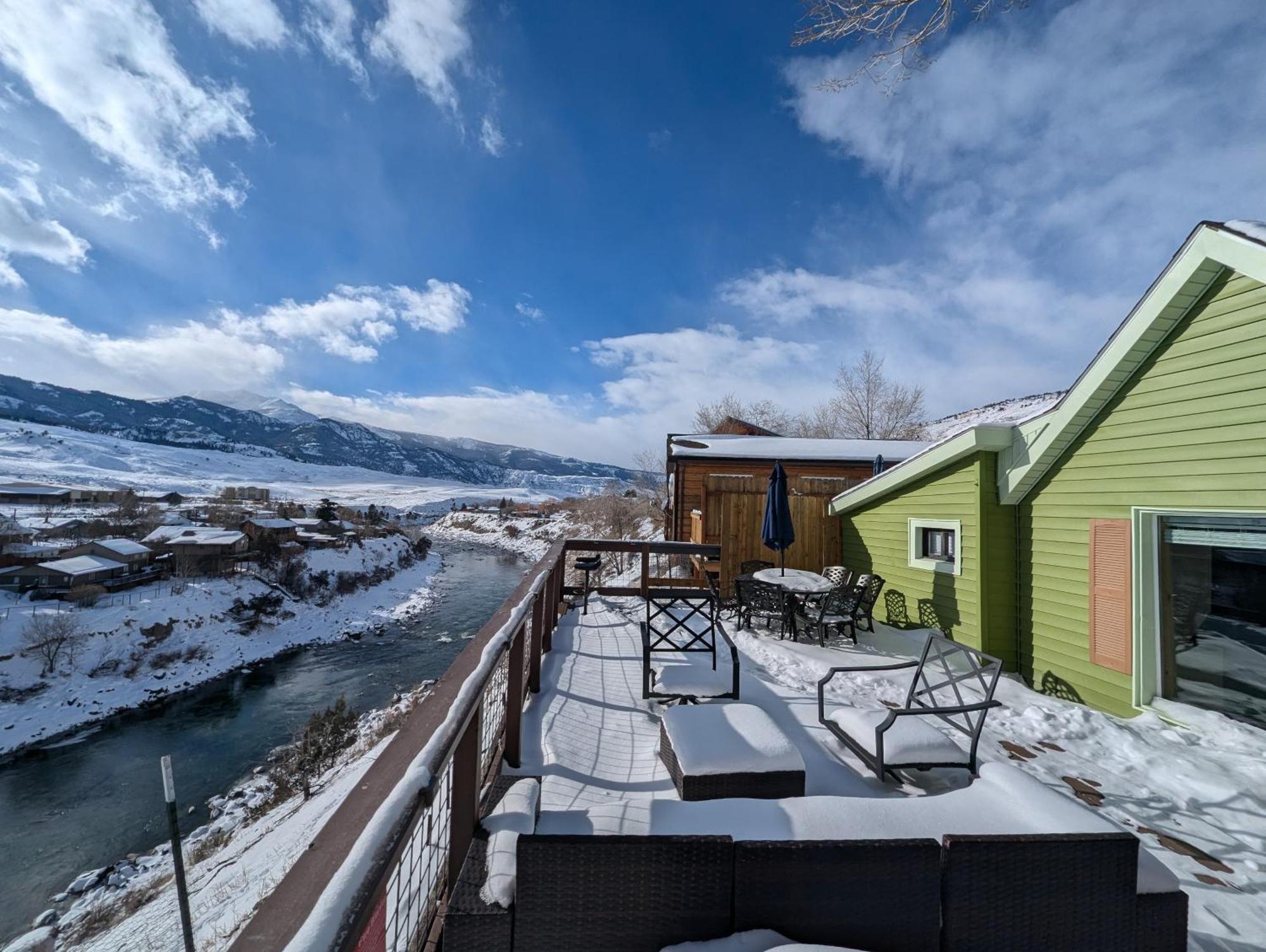 Yellowstone Treasure Guesthouses On The River Gardiner Eksteriør billede