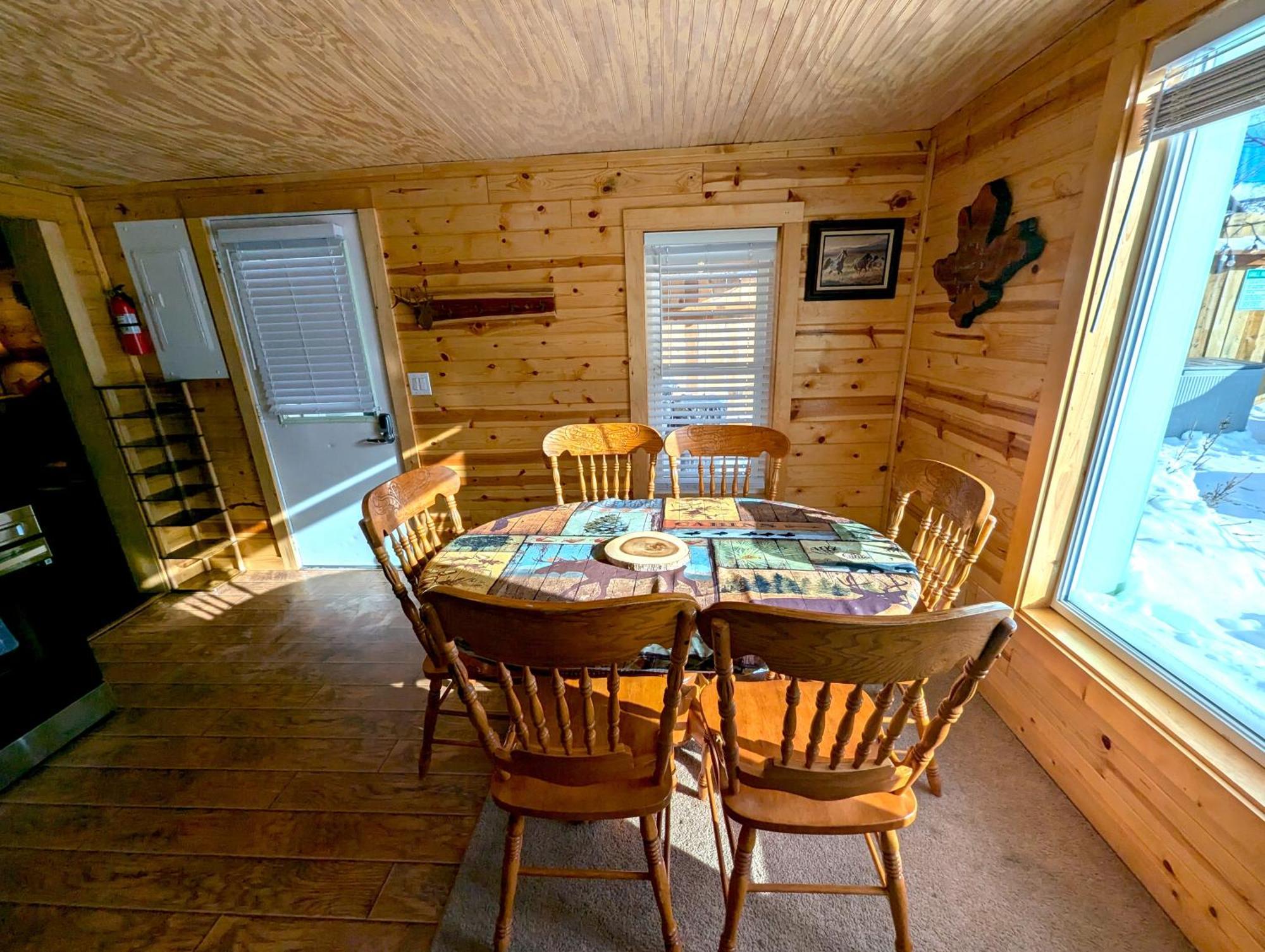 Yellowstone Treasure Guesthouses On The River Gardiner Eksteriør billede