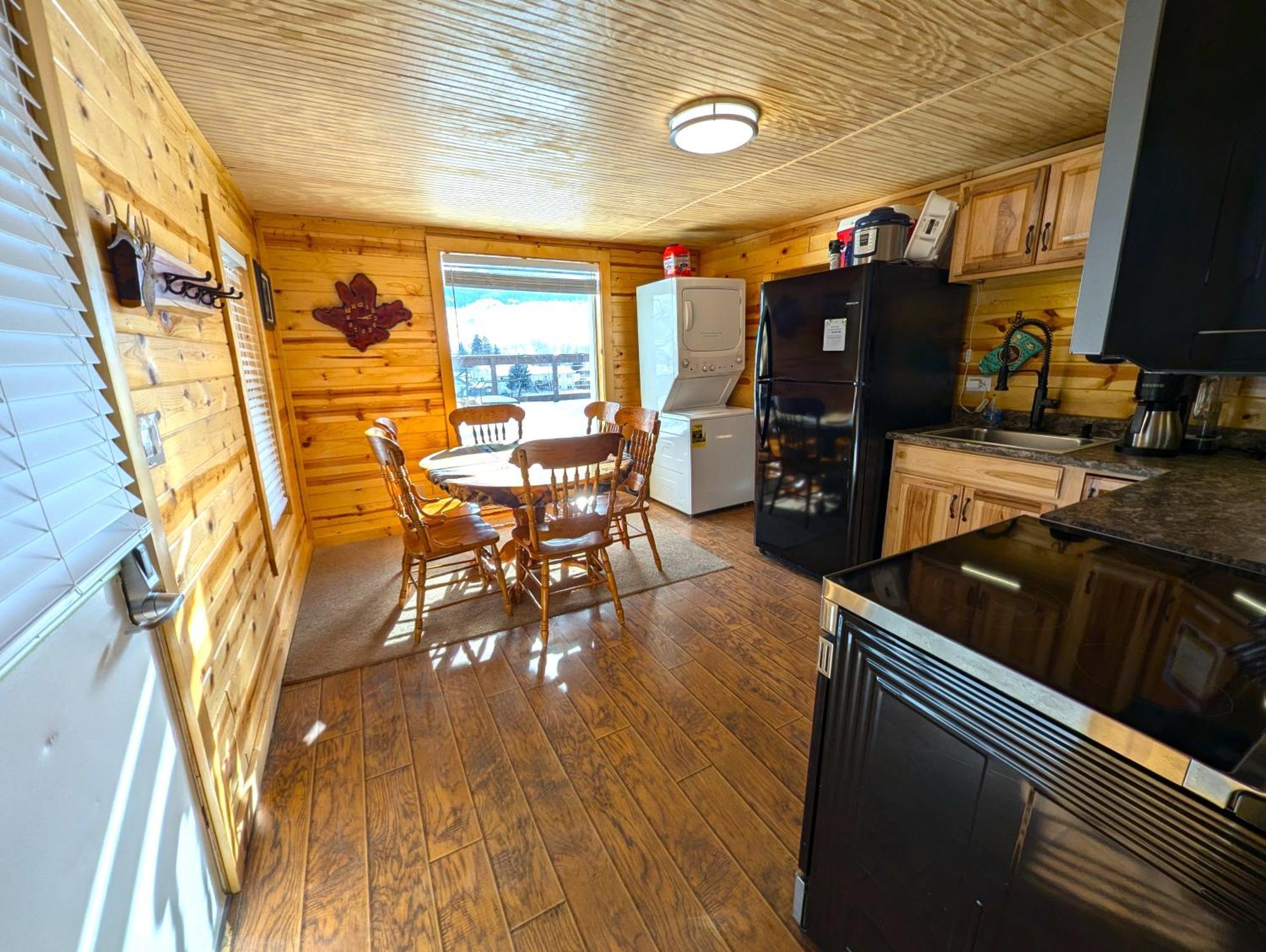 Yellowstone Treasure Guesthouses On The River Gardiner Eksteriør billede